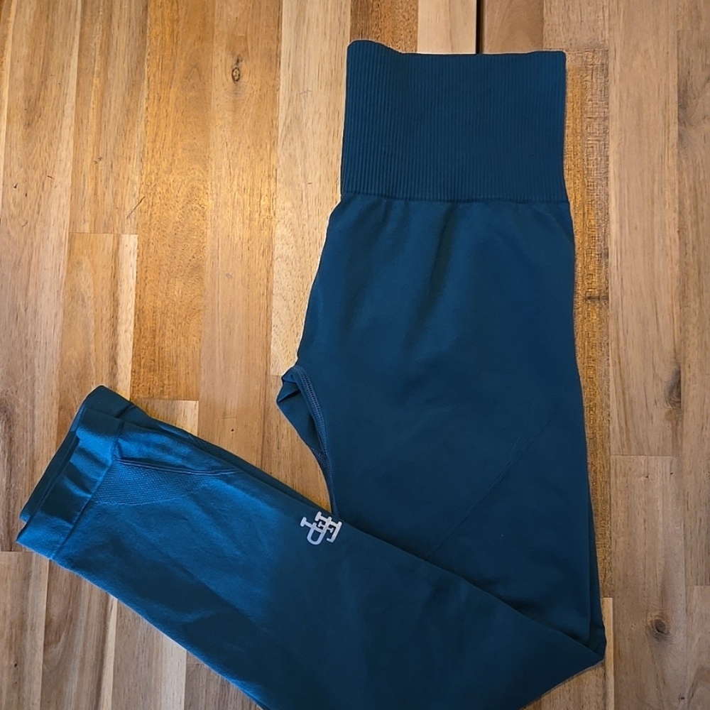 Flex It Pink High-Waisted Seamless Compression Leggings